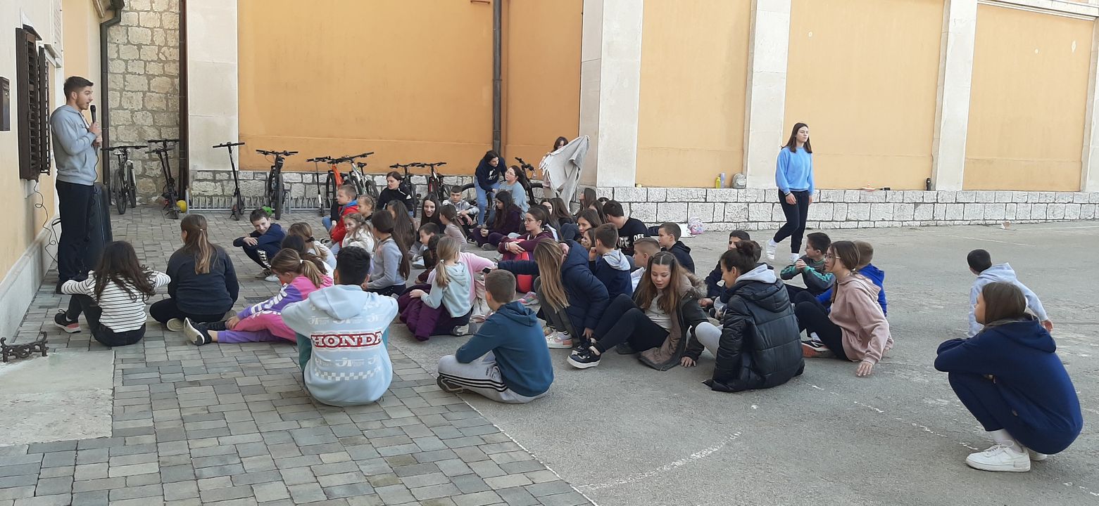 [Izgradnja društva dobrodošlice Zadar]