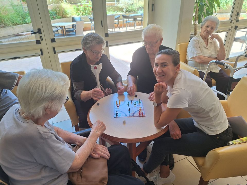 Igranje društvenih igara potič